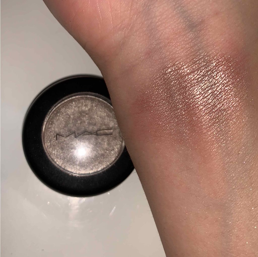 スモール アイシャドウ/M・A・C/単色アイシャドウを使ったクチコミ(2枚目)