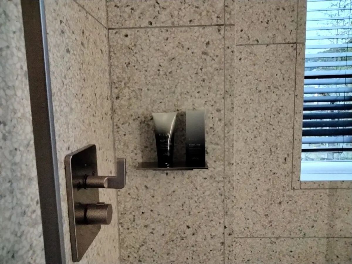 BLACK JELLY WASH（ブラックジェリーウォッシュ）/PLUEST/その他洗顔料を使ったクチコミ（2枚目）