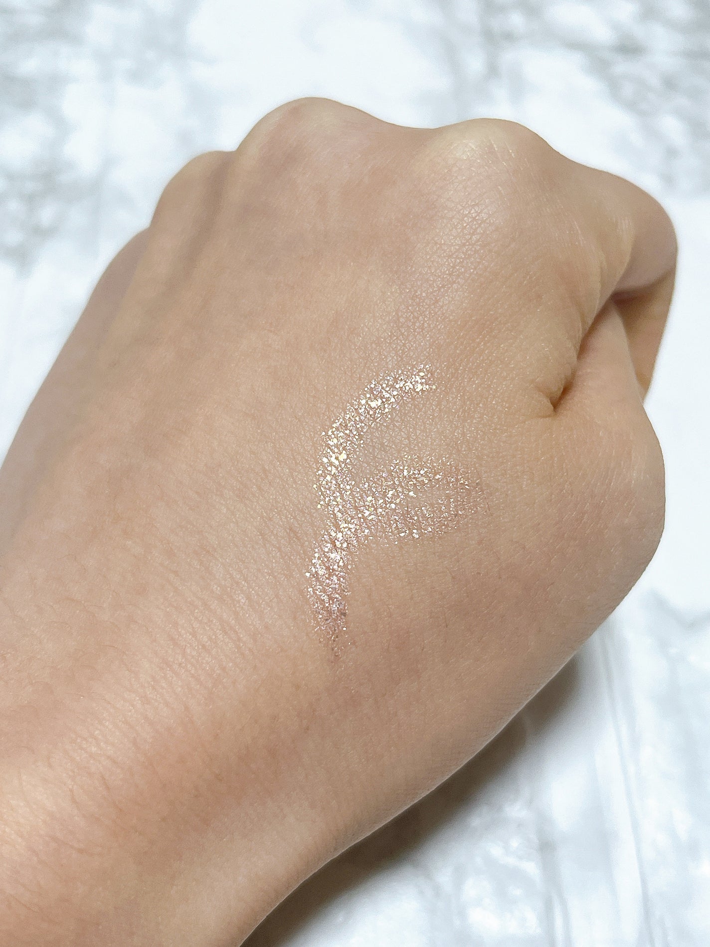 アートクラス アイグリッツ/too cool for school/スティックアイシャドウを使ったクチコミ(2枚目)