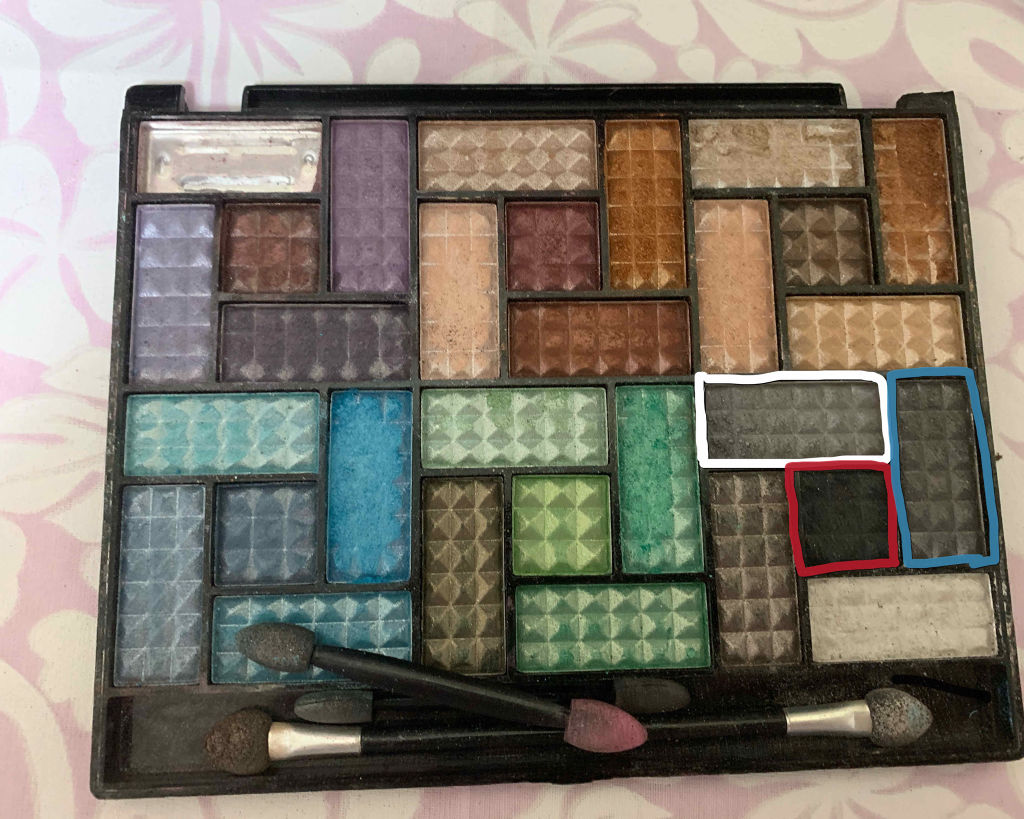 セルフィーフィックスピグメント/Witch's Pouch/単色アイシャドウを使ったクチコミ（1枚目）