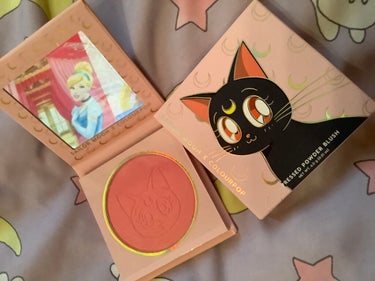 カラーポップ×セーラームーン/ColourPop/アイシャドウパレットを使ったクチコミ（3枚目）