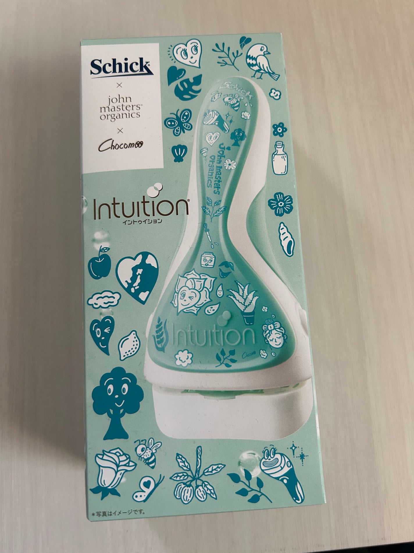 イントゥイション 敏感肌用 ホルダー (刃付き)+替刃1コ/イントゥイション/シェーバーを使ったクチコミ(2枚目)