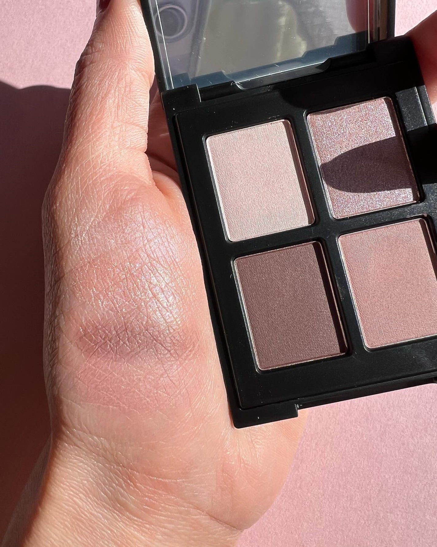 エトワルローズ 4色アイシャドウ/Étoile Rose/アイシャドウパレットを使ったクチコミ(4枚目)
