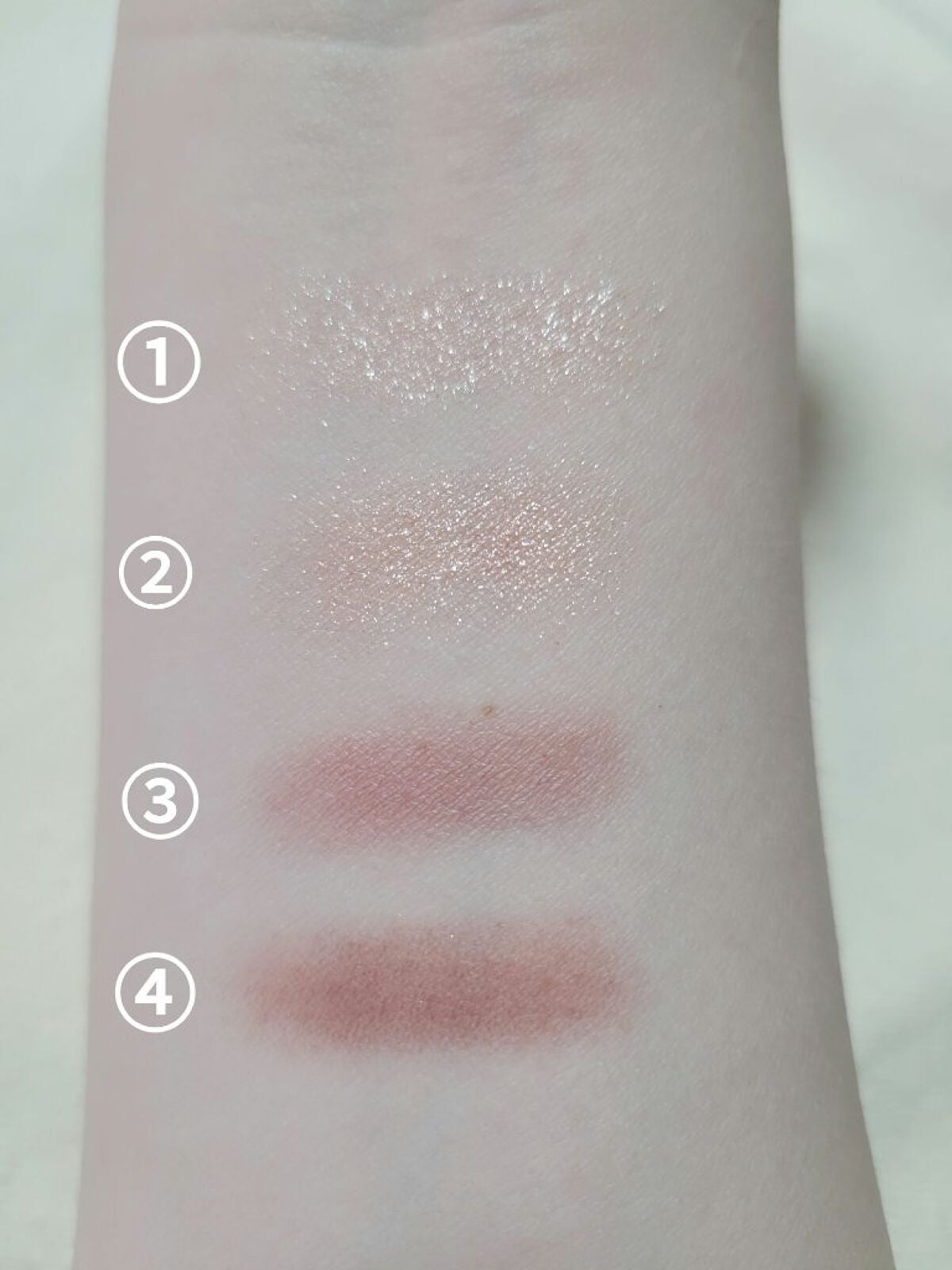 くま on LIPS 「SHEGLAM4色アイシャドウパレットSpellboundグリ..」(4枚目)