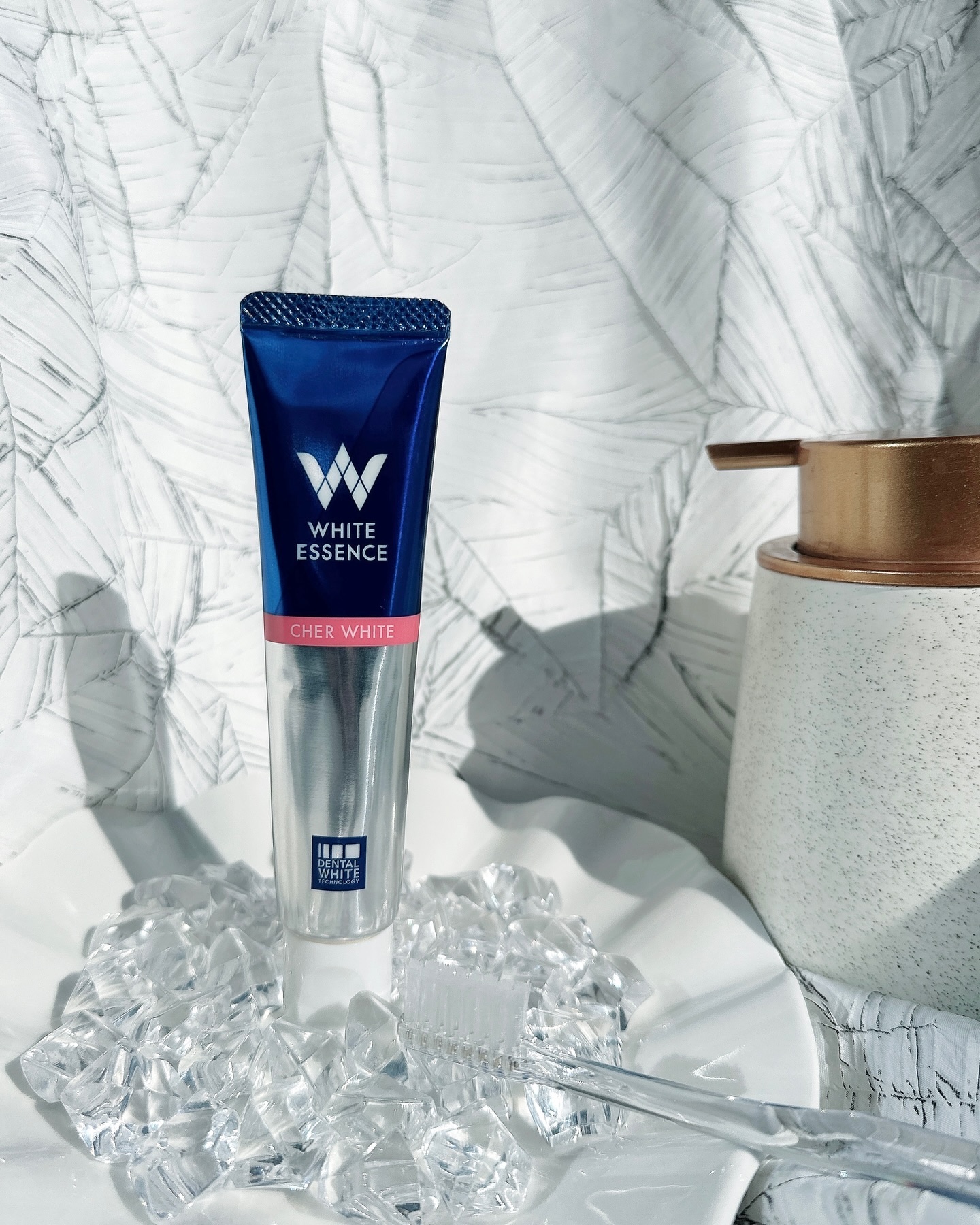 〈WHITE ESSENCE CHER WHITE🦷〉

シェールホワイト2420円
＜医薬部外品57g＞

@whiteessence_oralcare_official 

アップリコットミントの味
フルーティー爽やかな味🪥　

珍