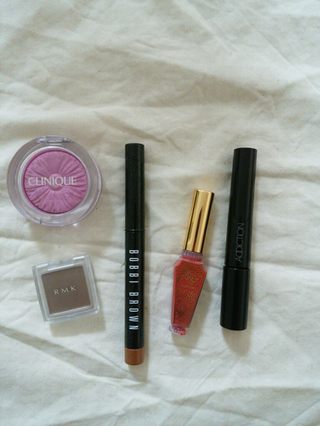 インジーニアス パウダーアイズ N/RMK/単色アイシャドウを使ったクチコミ(3枚目)