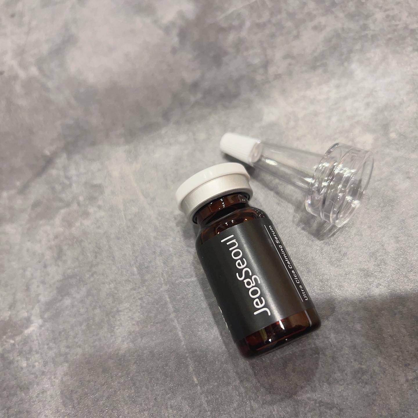 ウルトラシカ カーミングセラム/JeogSeoul/美容液を使ったクチコミ（2枚目）