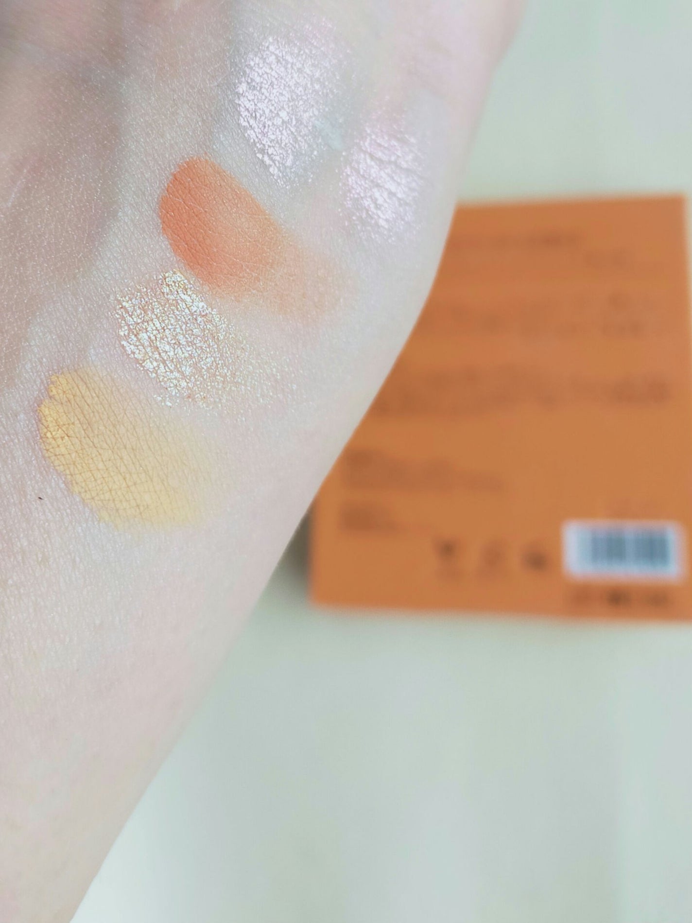 love ねこ on LIPS 「#ヴィーナスマーブル#中国コスメ中国コスメさん少しアトピーとい..」(6枚目)