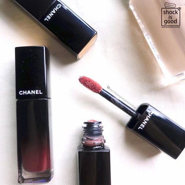 Shockisgood_in_Taiwan on LIPS 「友人説，Chanel「『超炫耀釉光唇萃』我一次買了4支」時，真..」（2枚目）