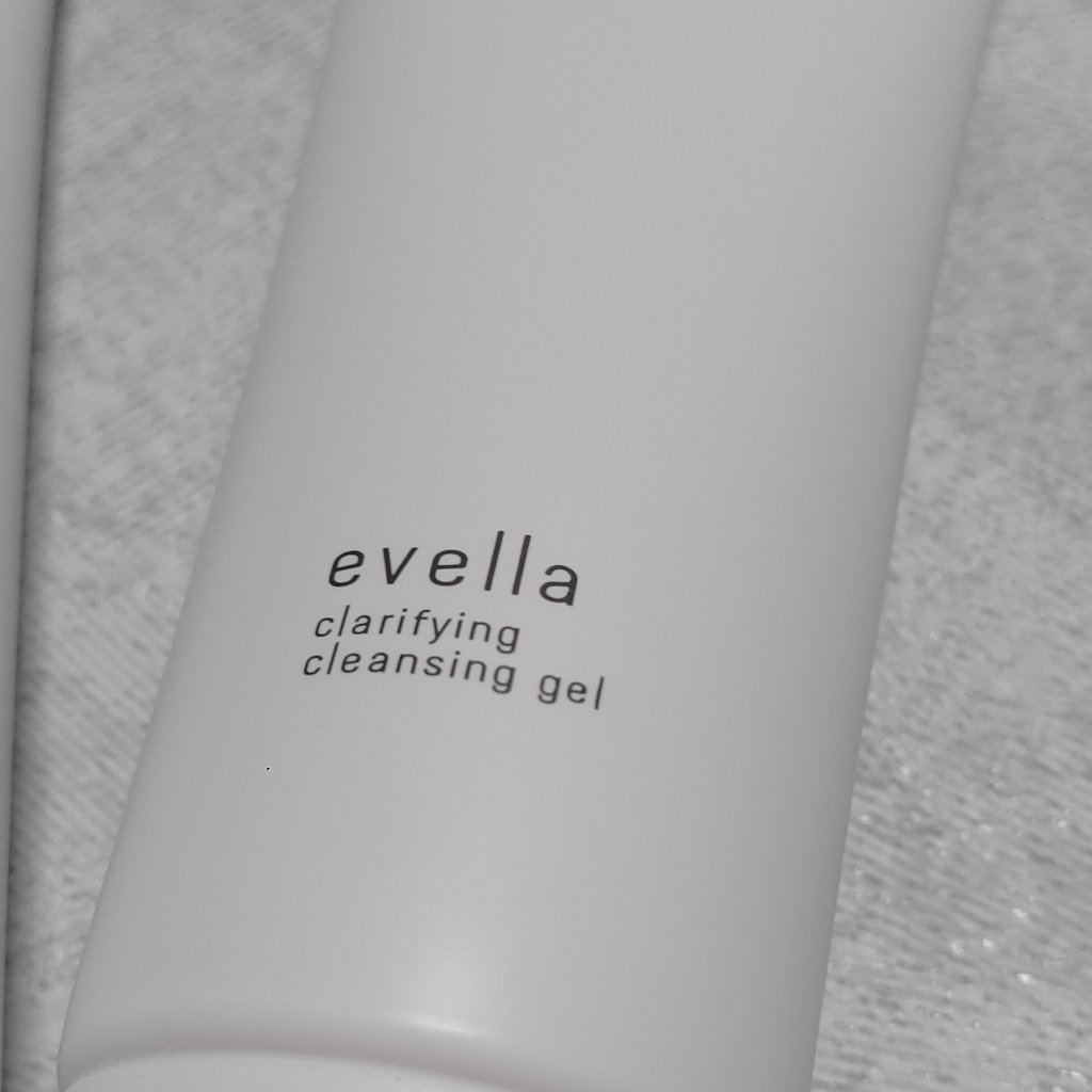 クラリファイングクレンジングジェル/evella/クレンジングジェルを使ったクチコミ（2枚目）
