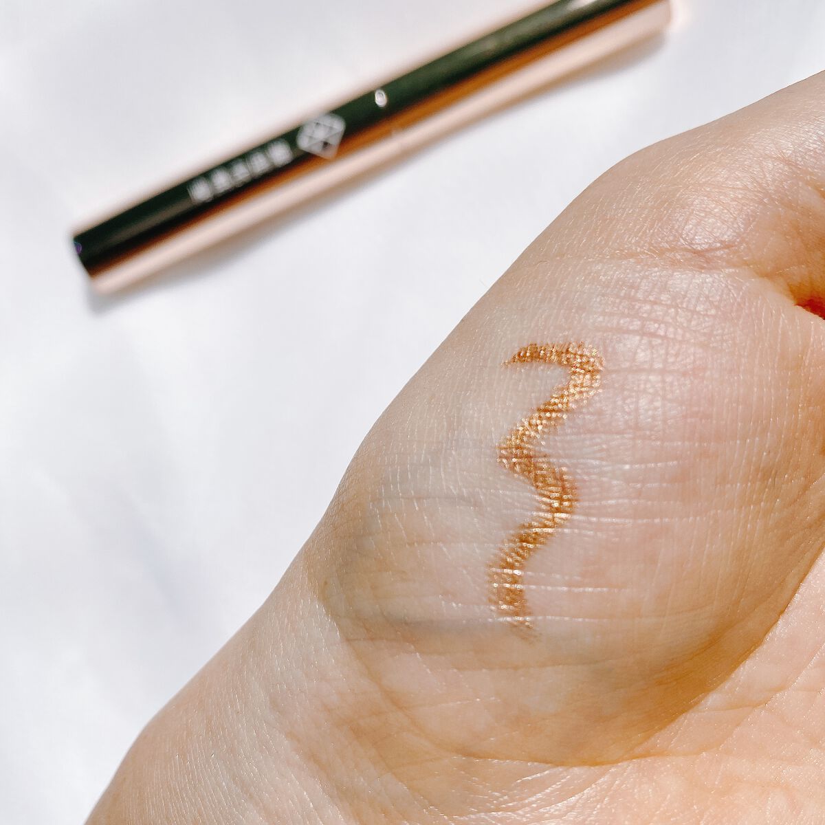 ジュエルアイ スティック/銀座化粧堂/スティックアイシャドウを使ったクチコミ（3枚目）