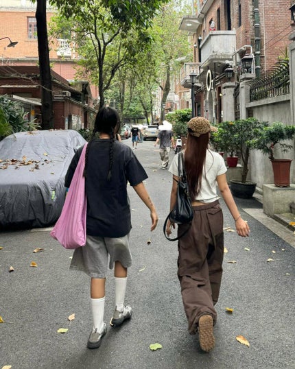 ひとみ on LIPS 「友達と再会しました#コーデ#韓国ファッション#韓国コーデ#韓国..」(5枚目)