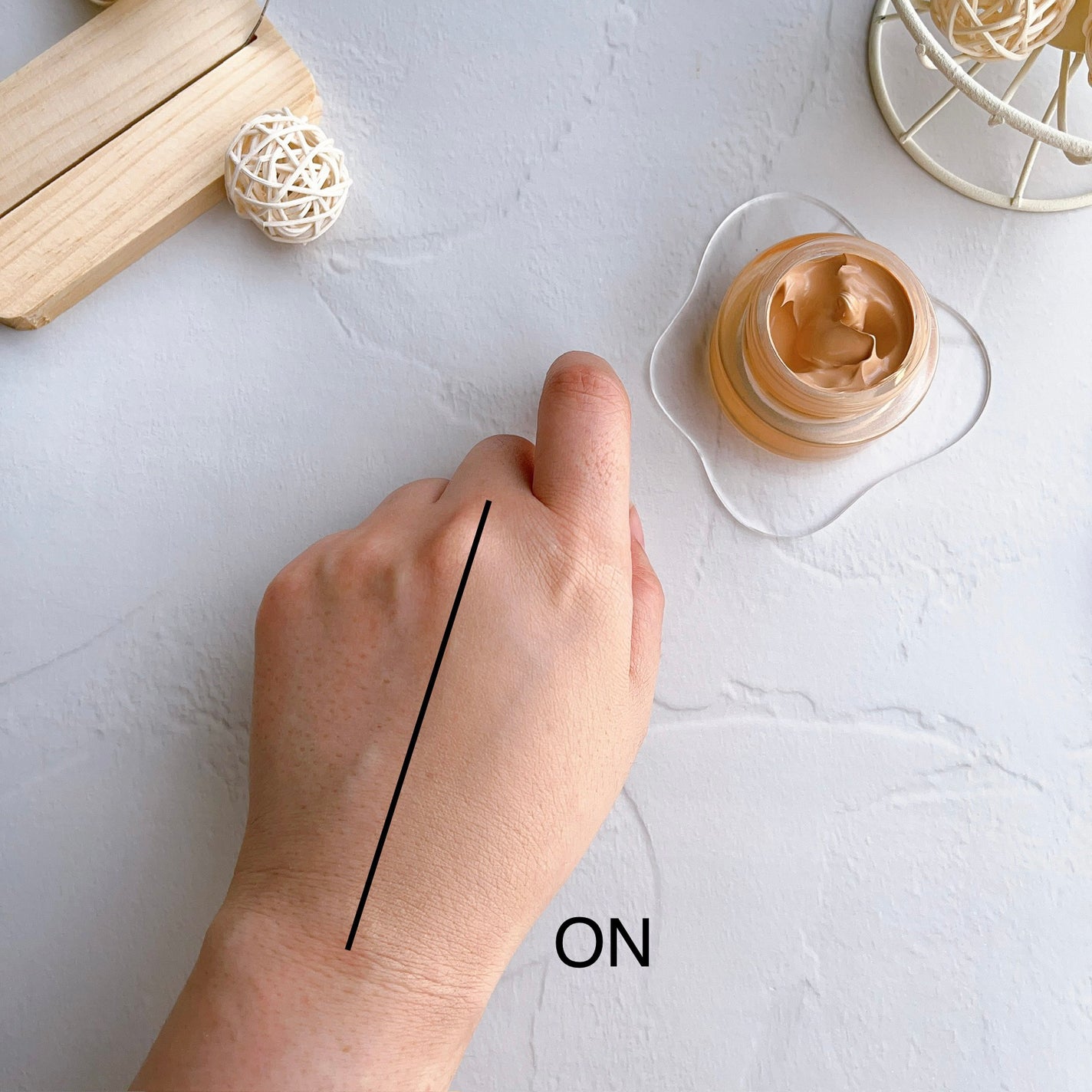 エスト フローレス コンシーリング クリームファンデーション/est/クリーム・エマルジョンファンデーションを使ったクチコミ(5枚目)