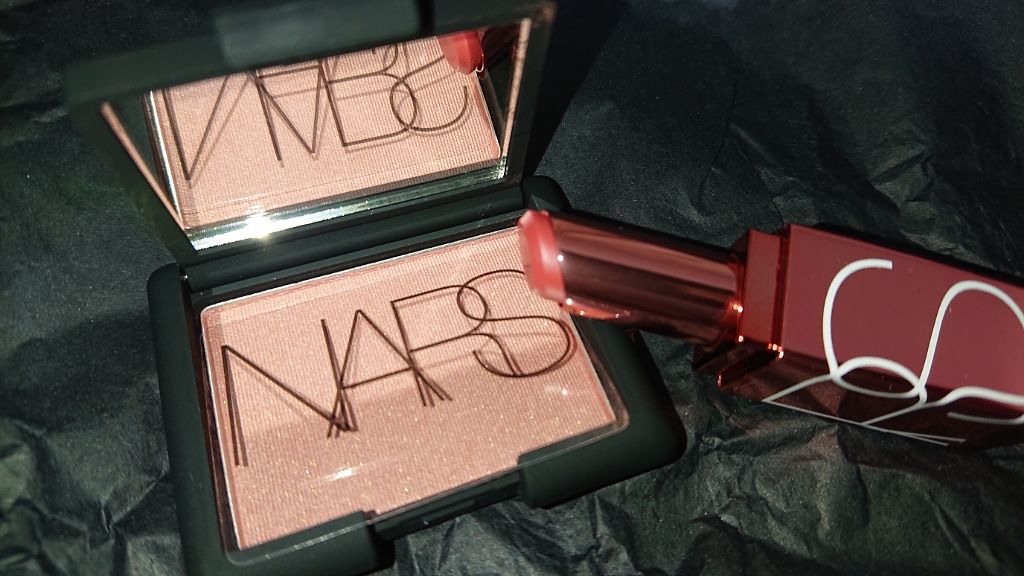 ソフトコア ブラッシュ＆バームデュオ/NARS/メイクアップキットを使ったクチコミ（2枚目）