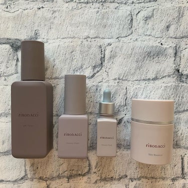 スキンケアでシミを安全分解⁈
フィボナッチ @fibonacci_skincare

独自成分「オゾン化グリセリン（メラノキラー）」が
紫外線シミを安全に分解してくれるんだって！
画期的‼︎

この順で