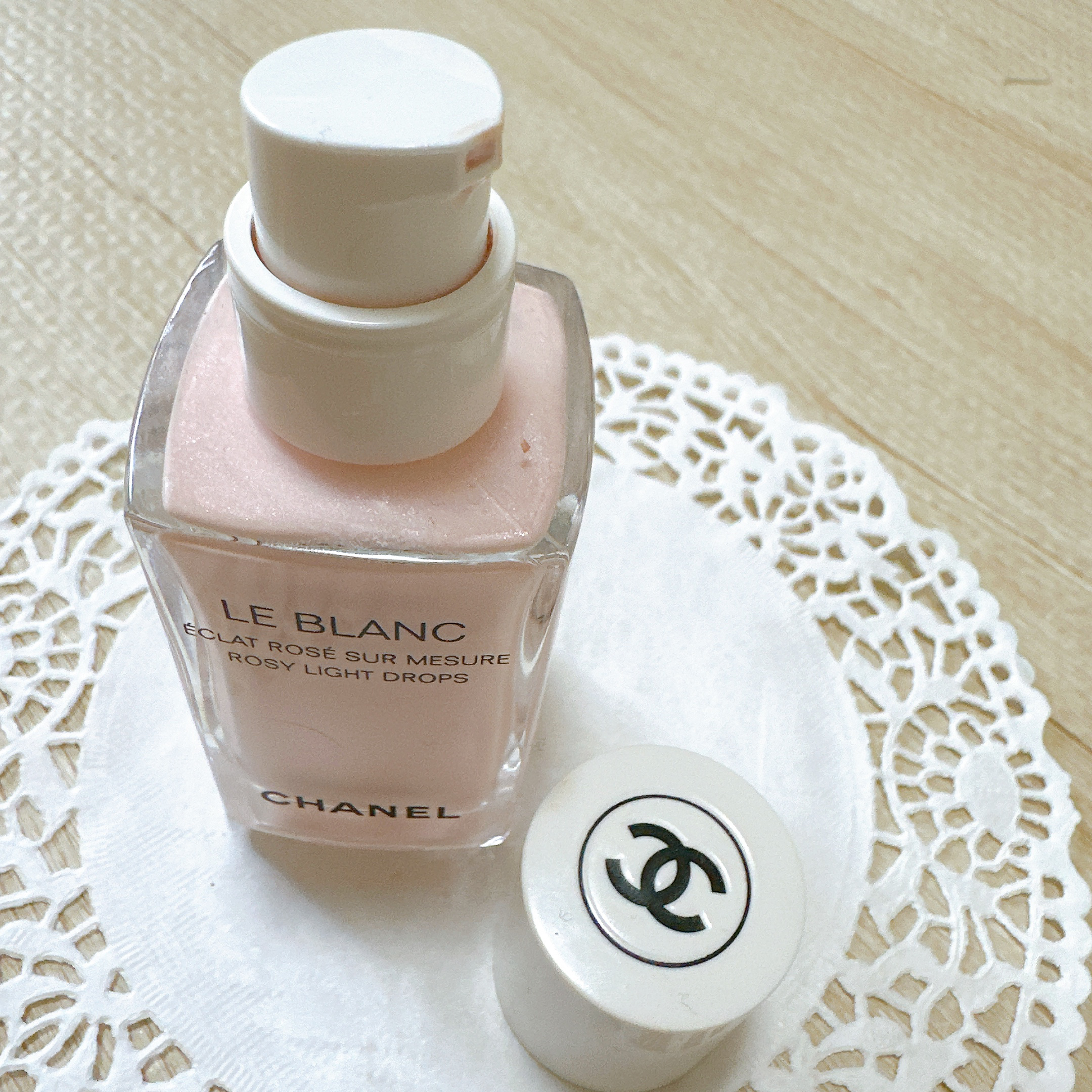 ル ブラン ロージー ドロップス/CHANEL/リキッドハイライトを使ったクチコミ（2枚目）