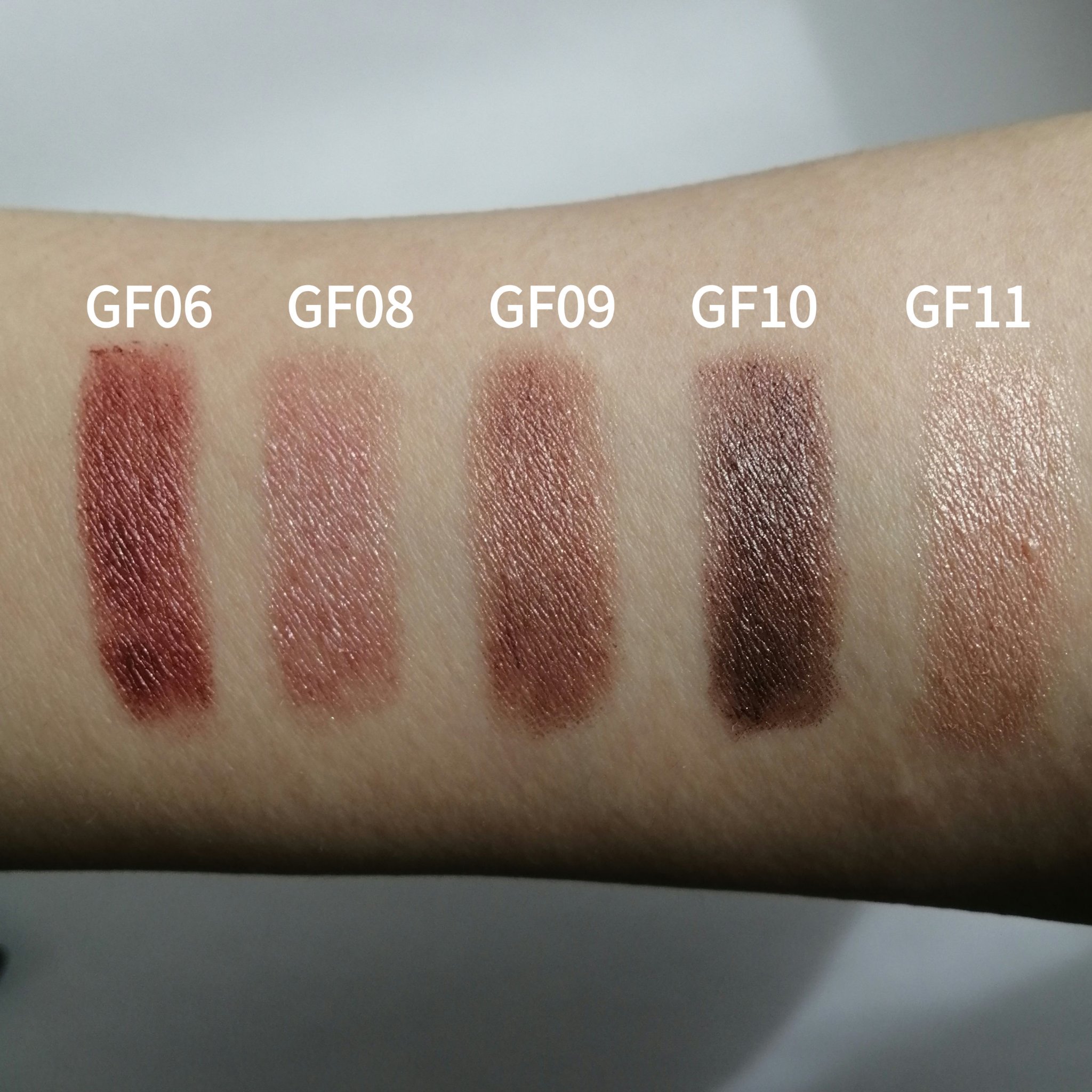 グリームオンフィットシャドウ/excel/スティックアイシャドウを使ったクチコミ（3枚目）