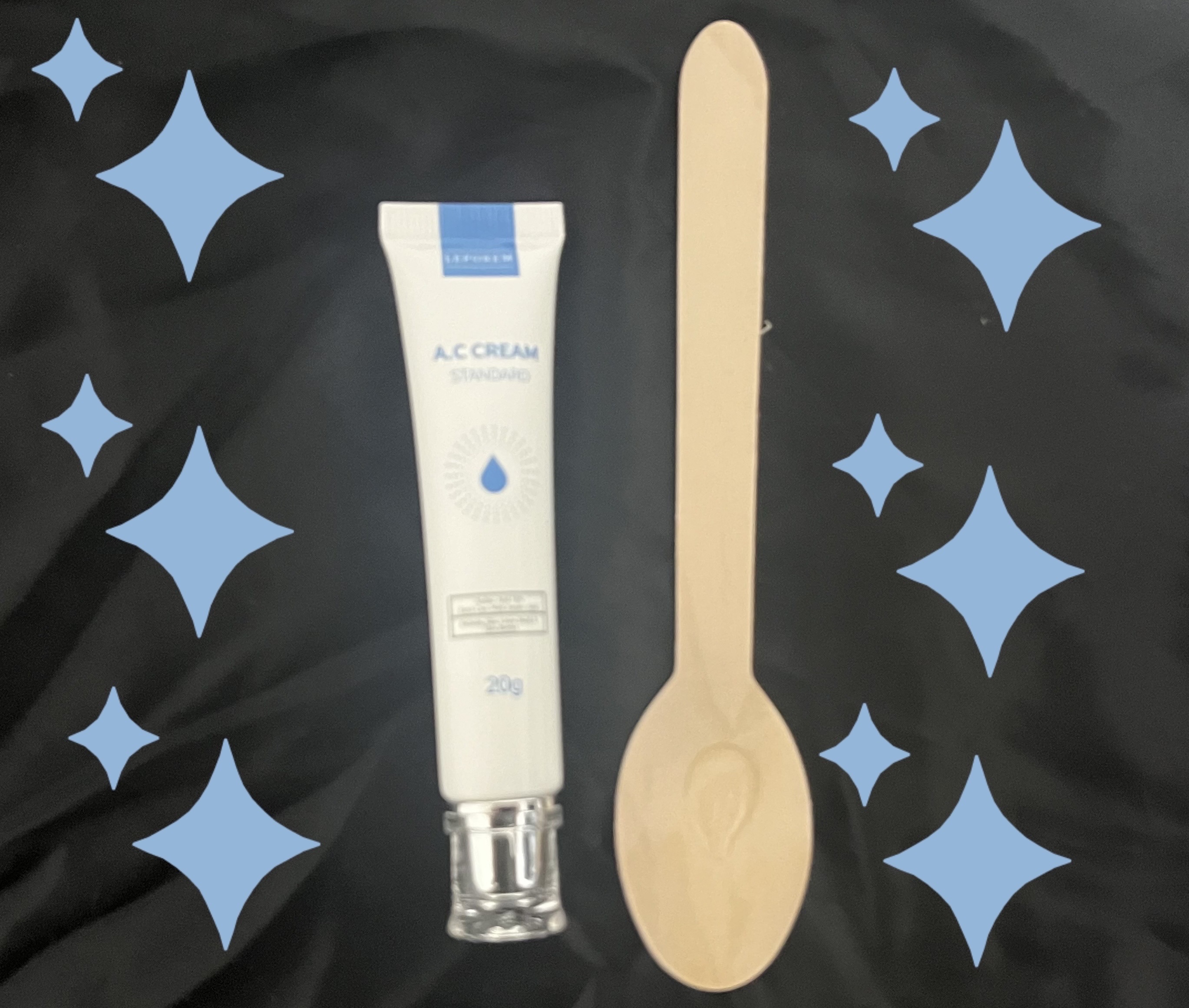 ⭐️LEPOLEM⭐️
ACクリーム

アゼライン酸15%配合のクリーム⭐️
肌の水分・油分のバランスを整えて、
肌キメ・肌バリア形成・保湿をしてくれます！

ジェル状のテクスチャーで肌によく馴染みます。
余計な皮脂が分泌されにくくなったお