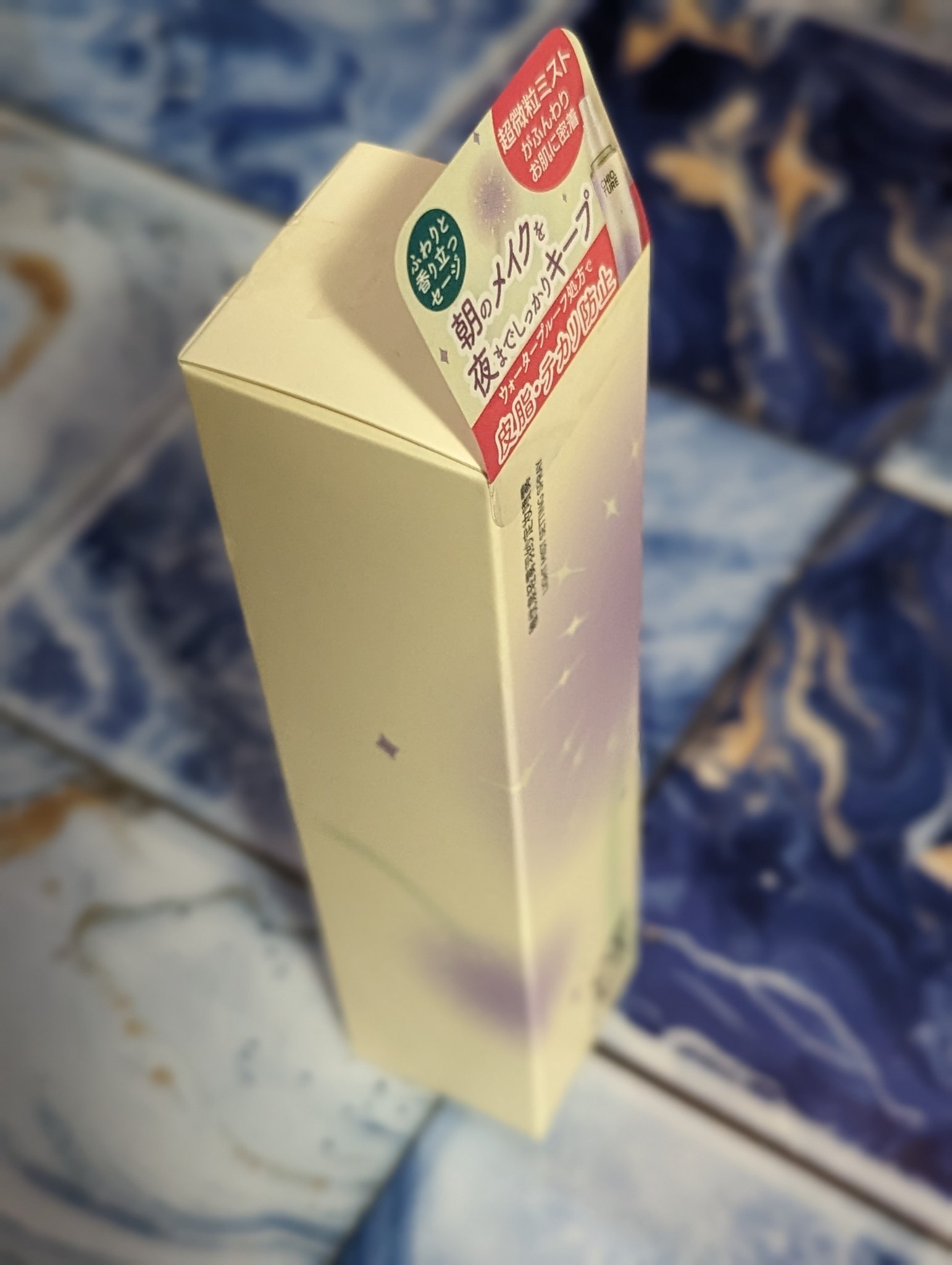 エアリーメイクキープスプレー（仕上げ用ミスト状化粧水） / CHIOTURE