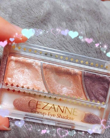 見る専用だったけど完全なる自己満でやってみようと思って初投稿🤭💕

CEZANNE→Toneup Eye Shadow02ローズブラウン
CANMAKE→Jewelry Shadow Veil01&02