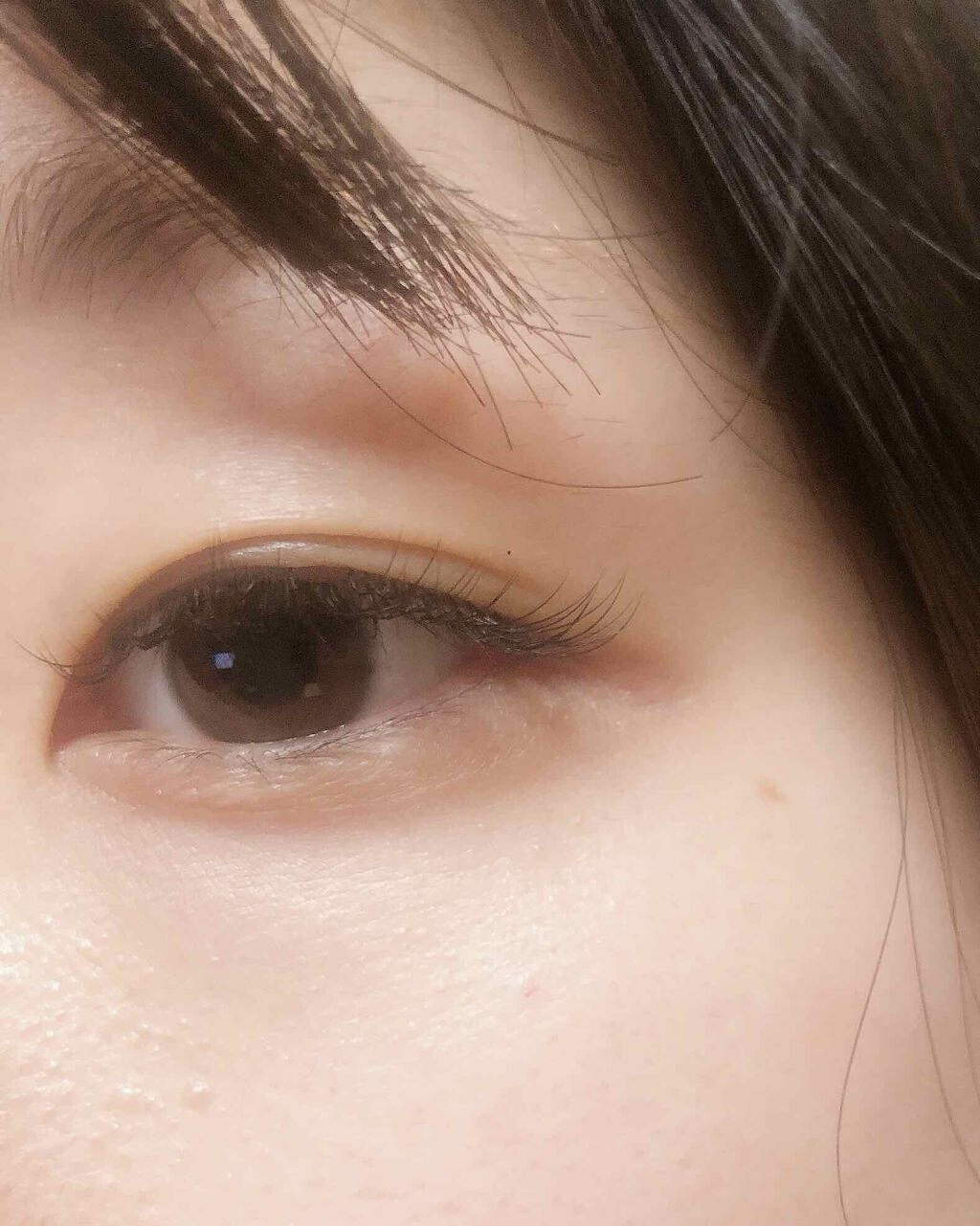 マツエクのお話👁
(コスメの話じゃなくて体験談)

私は大学生になってからずっとマツエクしています。今4年目です！

もしかしたら興味ある方もいらっしゃるかと思って投稿します！

マツエクは自まつ毛1本1本に太めの毛を付けていくイメージで