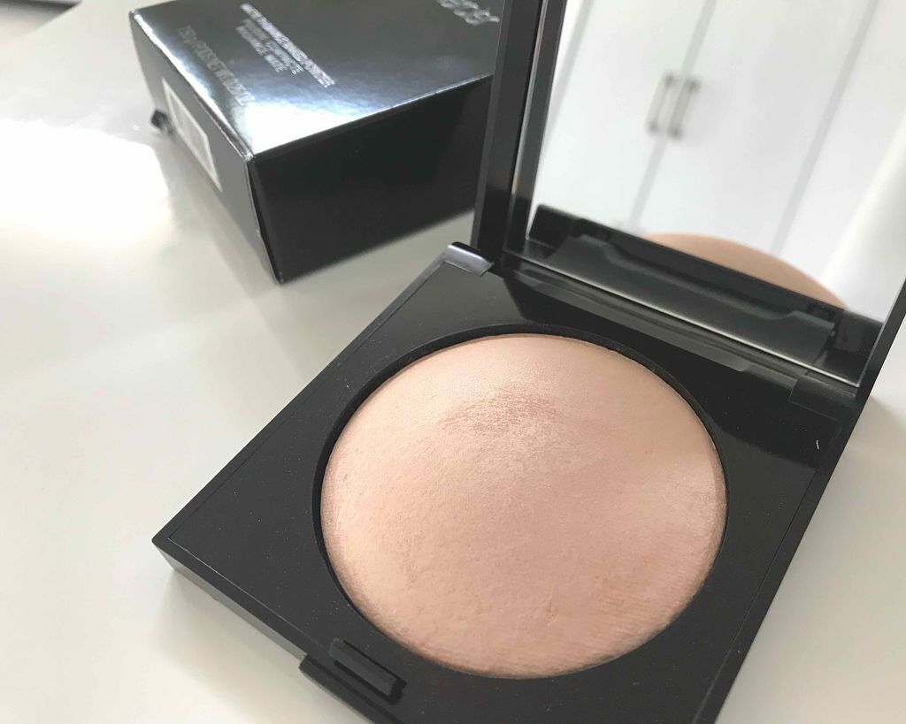 マットラディアンス ベイクドパウダー ハイライト01/ローラ メルシエ/パウダーハイライトを使ったクチコミ(1枚目)