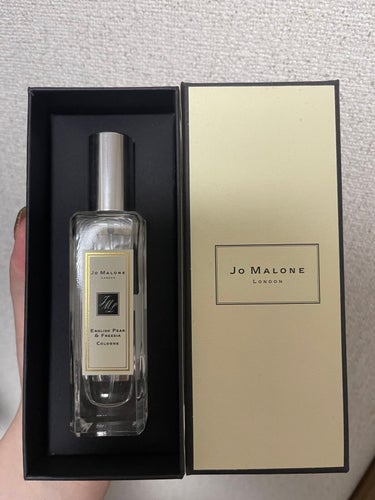 Jo MALONE LONDONイングリッシュ ペアー＆フリージア コロン

こちらは万人受けのとてもすっきりした香りです。