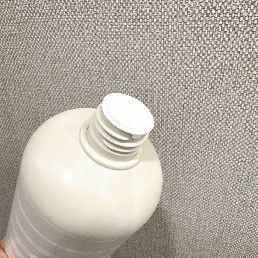 パフュームヴィーガン柔軟剤 ホワイトムスク＆アンバー 詰め替え用/LAVOIR/柔軟剤を使ったクチコミ（3枚目）