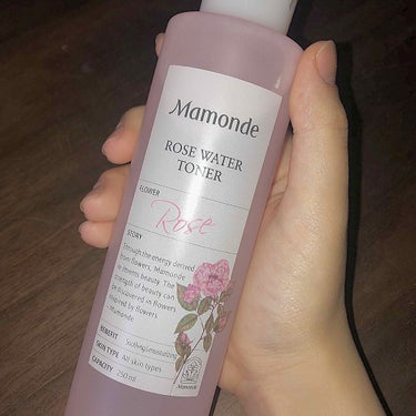 バラ🌹の香りに癒される♡
韓国定番スキンケア！

#mamonde #マモンド
ローズウォータートナー💕

韓国では定番中の定番(らしい)マモンドの化粧水です！
Qoo10のメガ割で購入してみました〜💸