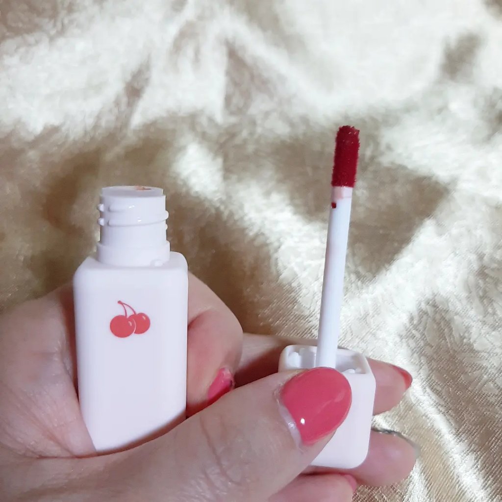 チューインガムベルベットティント/KIRSH(キルシー)/リップティントを使ったクチコミ（2枚目）