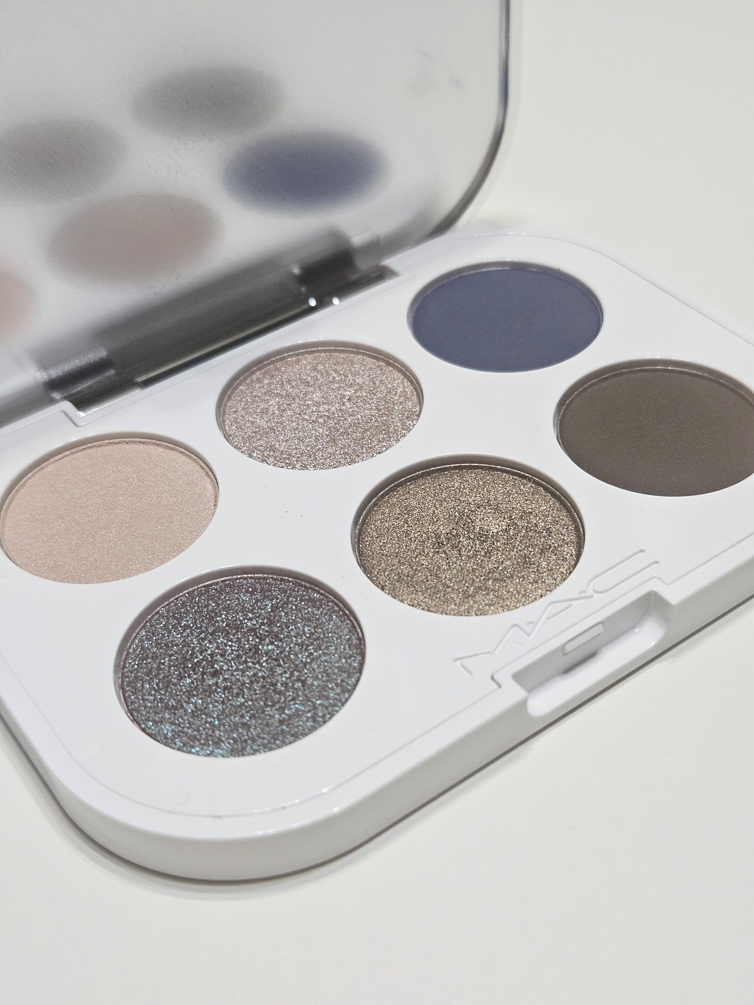 コネクト イン カラー アイシャドウ パレット × 6/M・A・C/アイシャドウパレットを使ったクチコミ（3枚目）