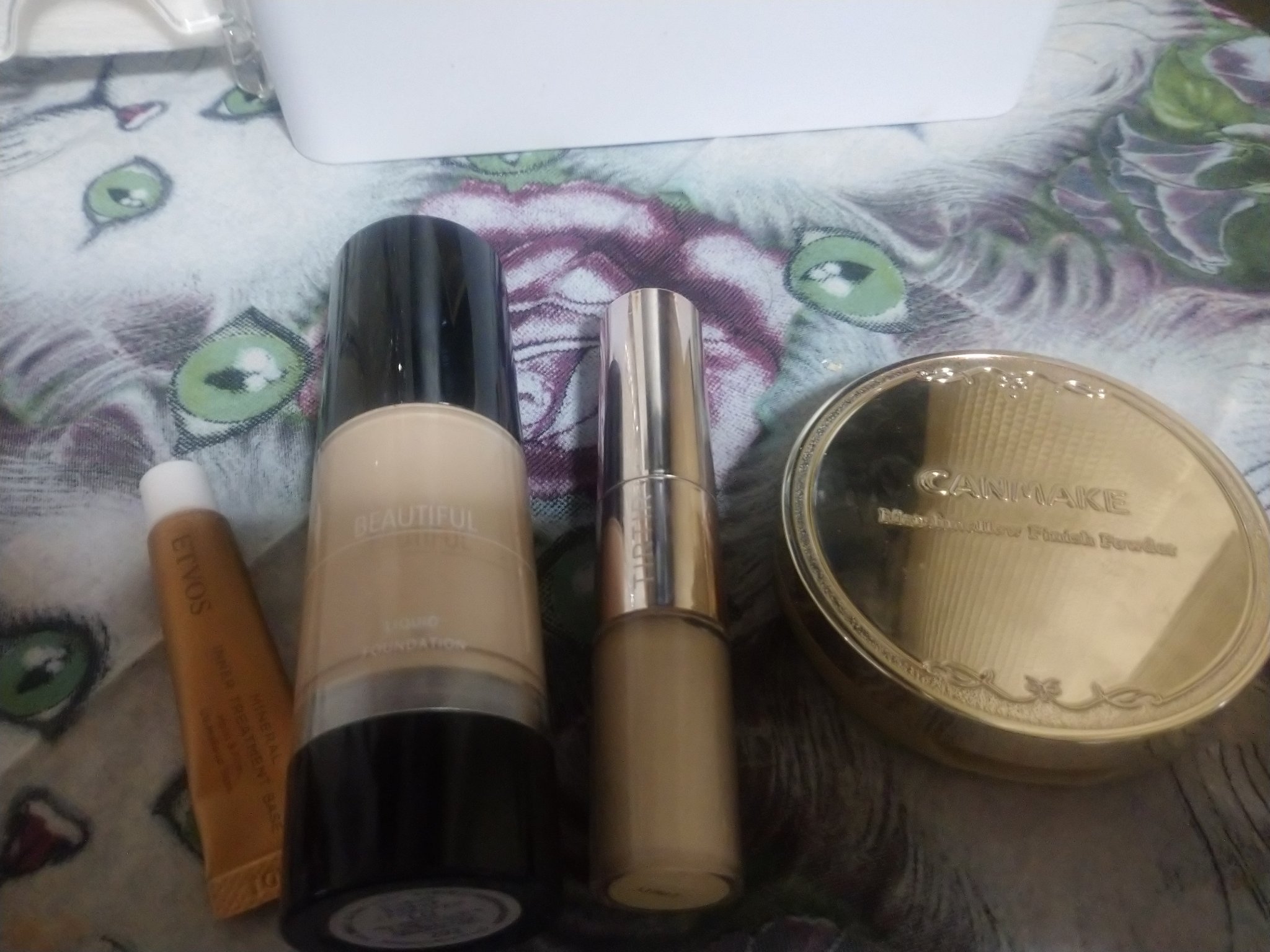 xixi SCULPTURE HIGHLIGHTER CONTOUR LOTIONのクチコミ「🌷今日のメイク🌷

ミネラルインナートリートメントベースラベンダー（試供品）
ピコモンテビュー.....」（1枚目）