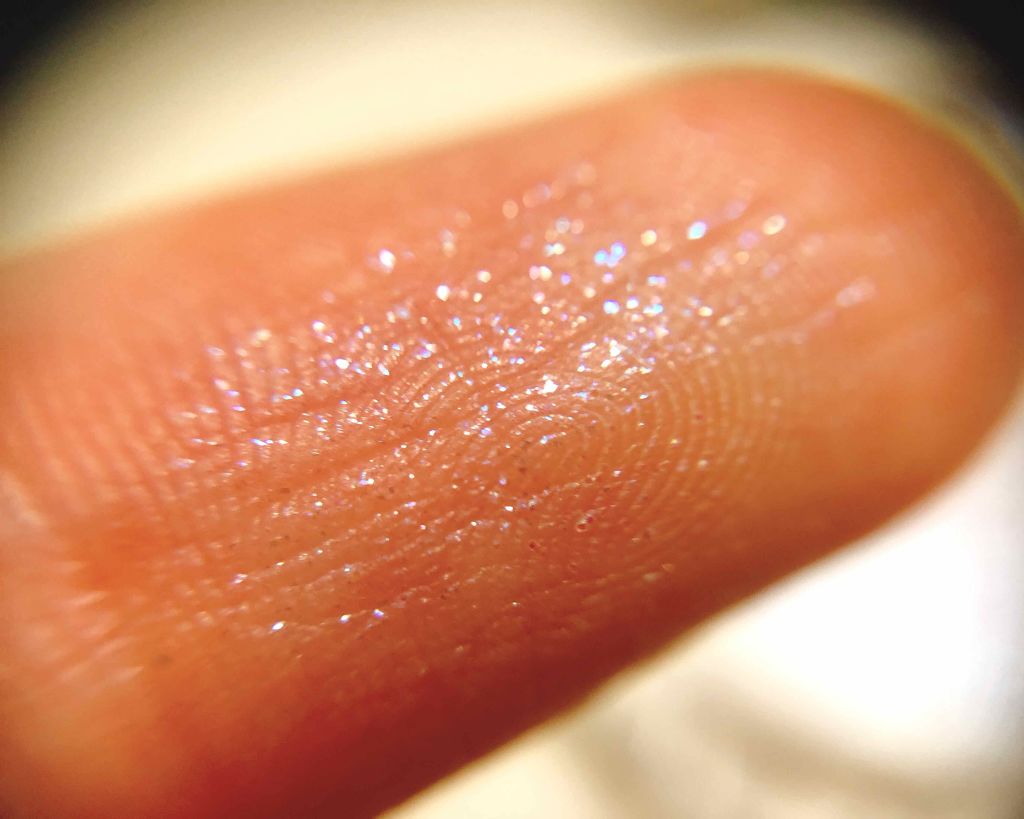 ARTISTARMAKE Ｓ トッピングシャワー 3 カシスパープル/COSMETIC PRESS/単色アイシャドウを使ったクチコミ（3枚目）