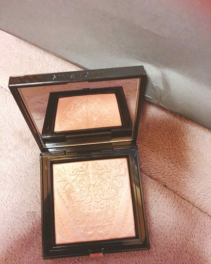 タン・クチュール・シマー・パウダー/GIVENCHY/プレストパウダーを使ったクチコミ(2枚目)