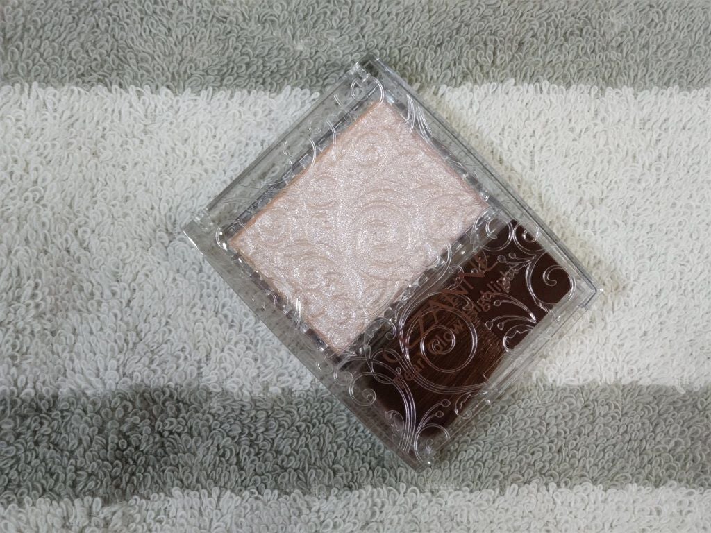 パールグロウハイライト/CEZANNE/パウダーハイライトを使ったクチコミ(2枚目)