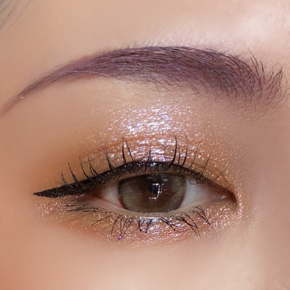 リュクスアイシャドウ L01 インカンデスント【限定パッケージ】/BOBBI BROWN/単色アイシャドウを使ったクチコミ（2枚目）