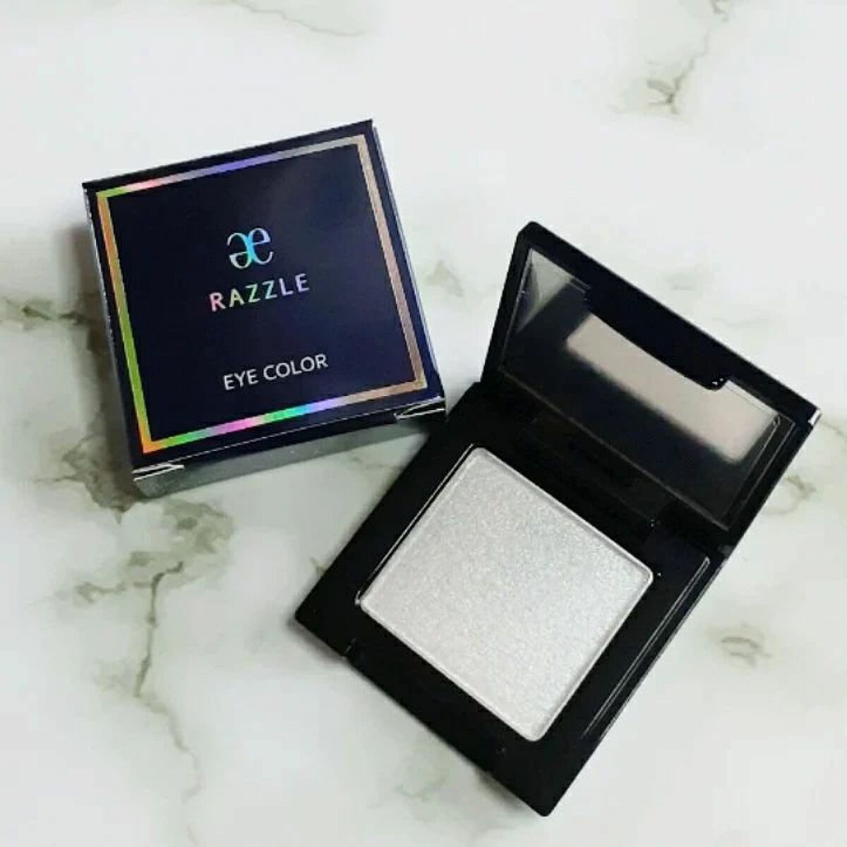 ラズル アイカラー/エレガンス ラズル /単色アイシャドウを使ったクチコミ(1枚目)