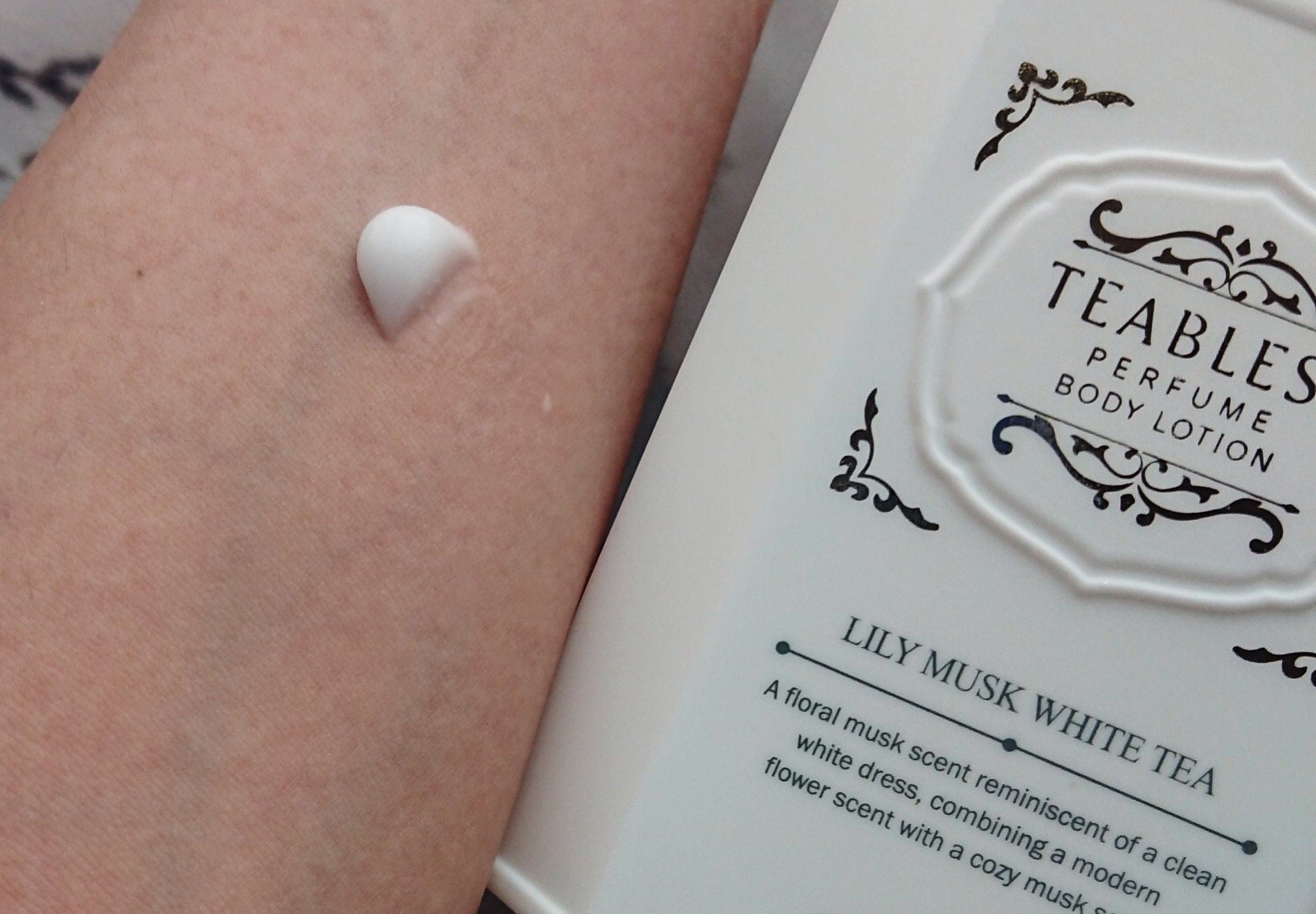 パフュームボディローション リリィムスクホワイトティー/TEABLESS/ボディローションを使ったクチコミ（3枚目）