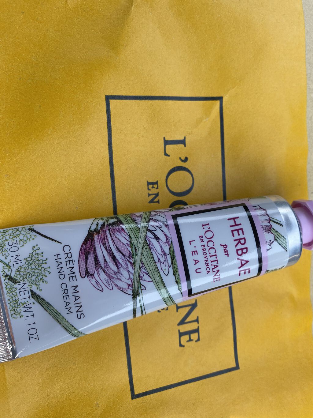 エルバブランシュ ハンドクリーム/L'OCCITANE/ハンドクリームを使ったクチコミ（2枚目）