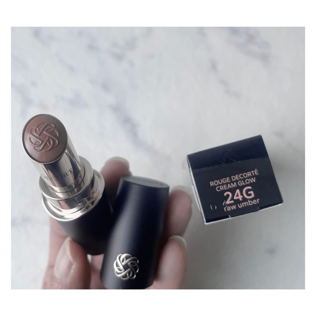 DECORTÉ ルージュデコルテ　クリームグロウのクチコミ「24購入しました。
ノールックでするする塗れるとこ、つけてて乾燥を感じることが無く、唇が荒れる.....」（2枚目）