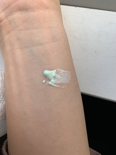 Mamonde Cotton Veil Skin Baseのクチコミ「Qoo10で通販したときにサンプルでついてきたものを使用。
赤ら顔（酒さ）、混合肌、毛穴がひど.....」（3枚目）
