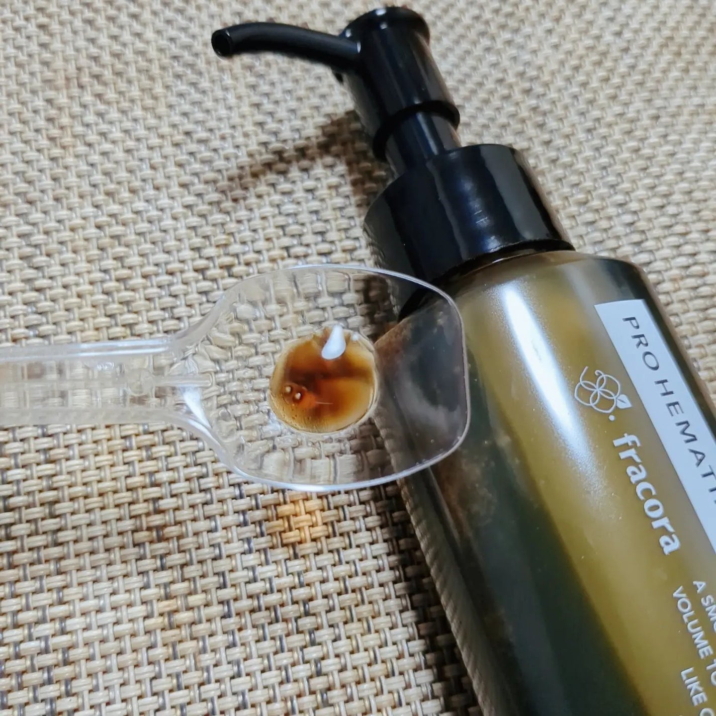 プロヘマチン原液 ヒト幹細胞培養エキス+/fracora/洗い流すヘアトリートメントを使ったクチコミ(3枚目)