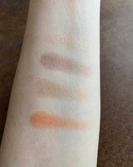 miho on LIPS 「@etvos.jp
#ミネラルクラッシィシャドー
発売から日が..」(5枚目)