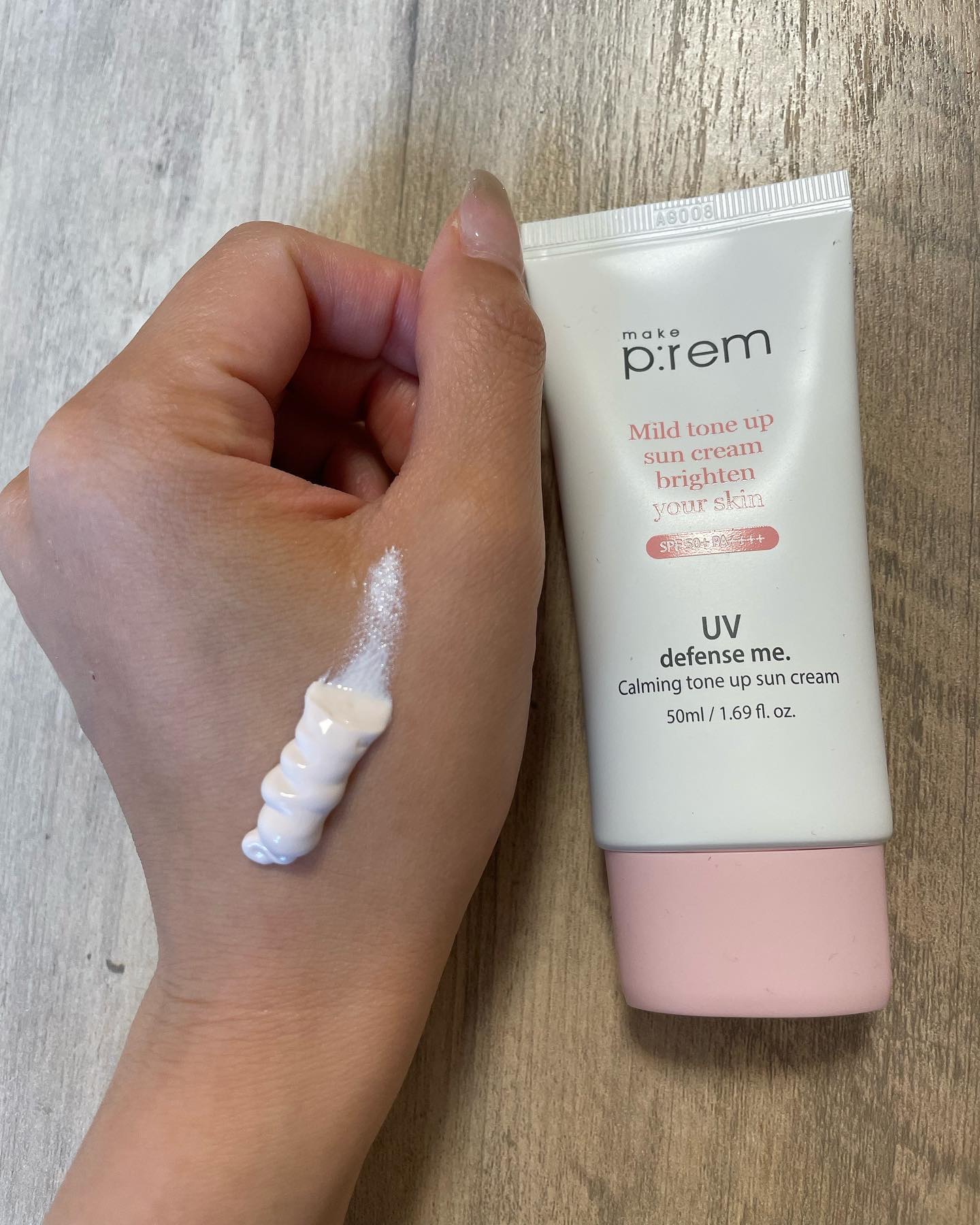 UVディフェンスミー カーミングトーンアップサンクリーム/make prem/日焼け止めクリームを使ったクチコミ（2枚目）