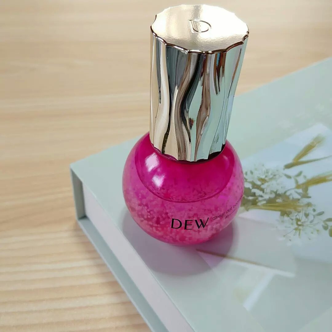 キャビアドットブースター ルビーカラーボトル/DEW/ブースター・導入液を使ったクチコミ（1枚目）