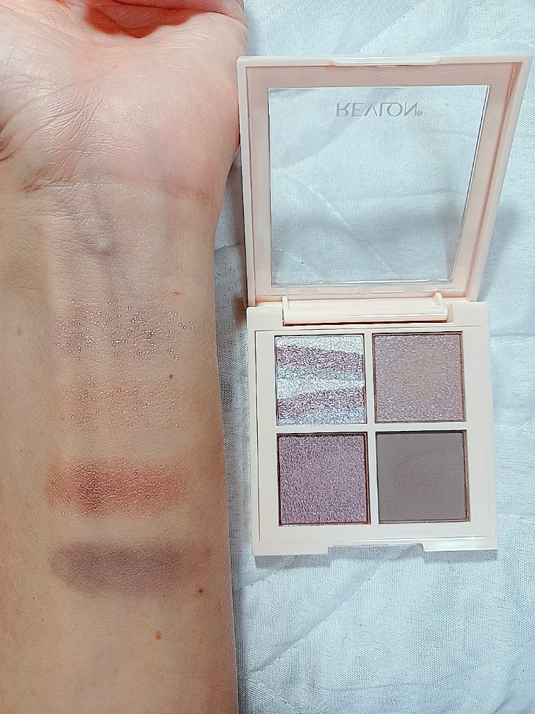 レブロン ダズル アイシャドウ クアッド/REVLON/アイシャドウパレットを使ったクチコミ(3枚目)