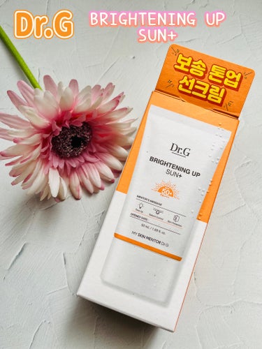 DrG
BRIGHTENING UP SUN 
ブライトニングアップサントーンアップ
日焼け止め50ml
SPF50+PA+++ 
ファンデ不要の明るい肌へ
ブライトニング

•肌を明るくする
•酸化防