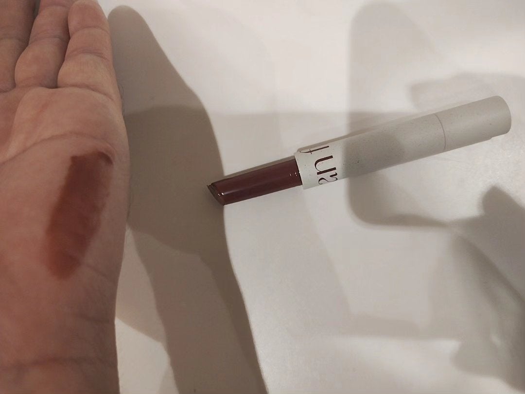 mcgroupakiko on LIPS 「気分やその日のファッションによってメイクやコスメポーチも変える..」(6枚目)