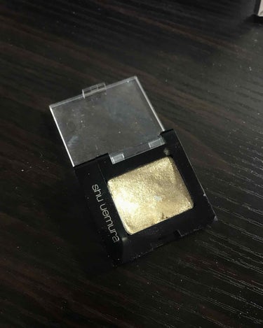 プレスド アイシャドー (レフィル)(旧) G white gold/shu uemura/シングルアイシャドウを使ったクチコミ（1枚目）