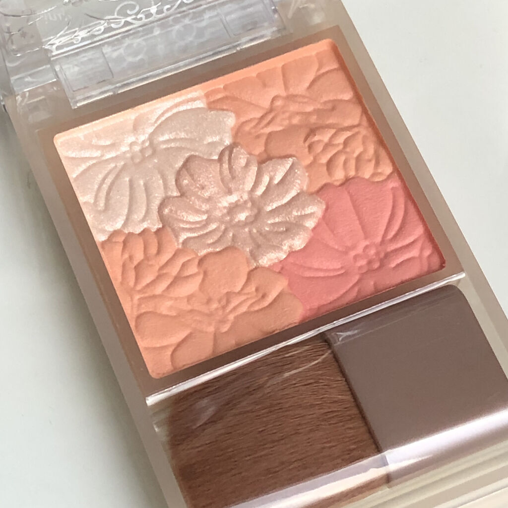 グロウフルールチークス（ブレンドタイプ）/キャンメイク/パウダーチークを使ったクチコミ（2枚目）